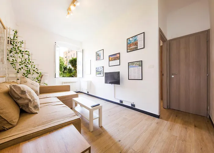 Casaviva - Comfy Modern Trilo In Genova Principe